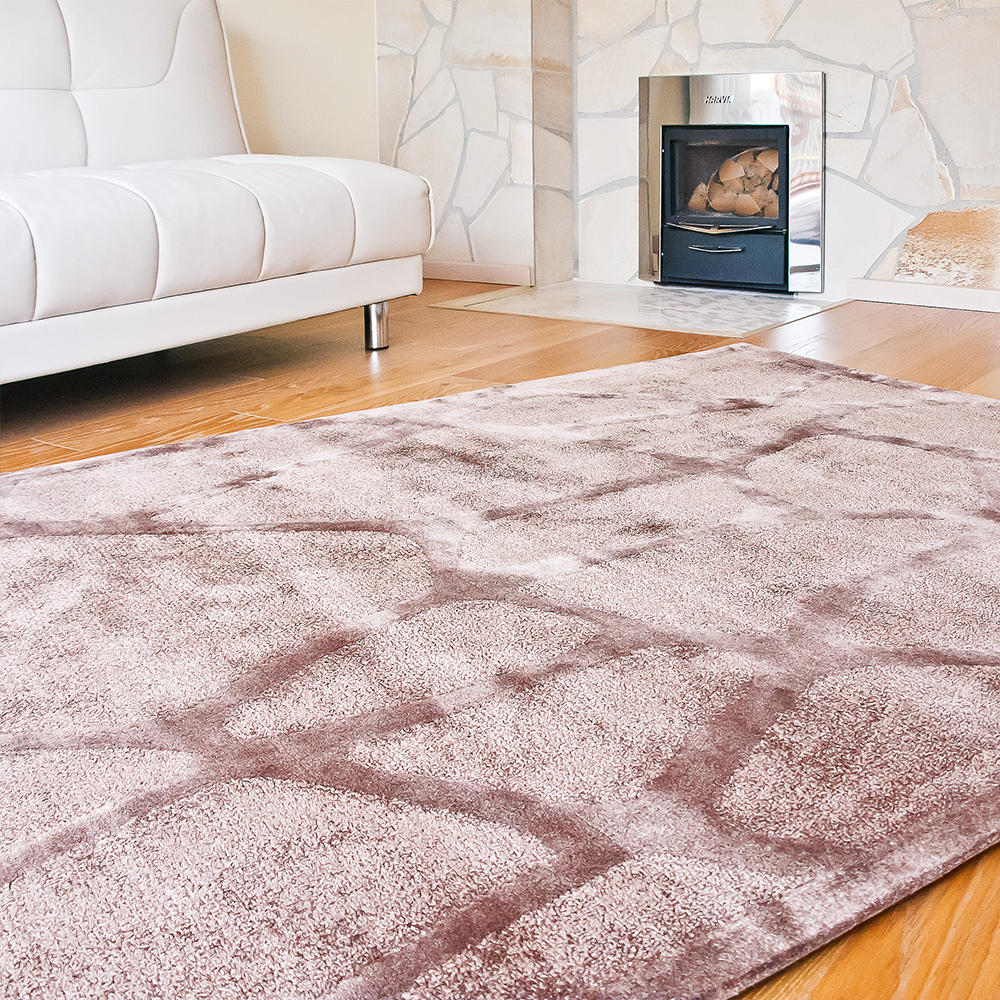Hand tufted rug from Viscose